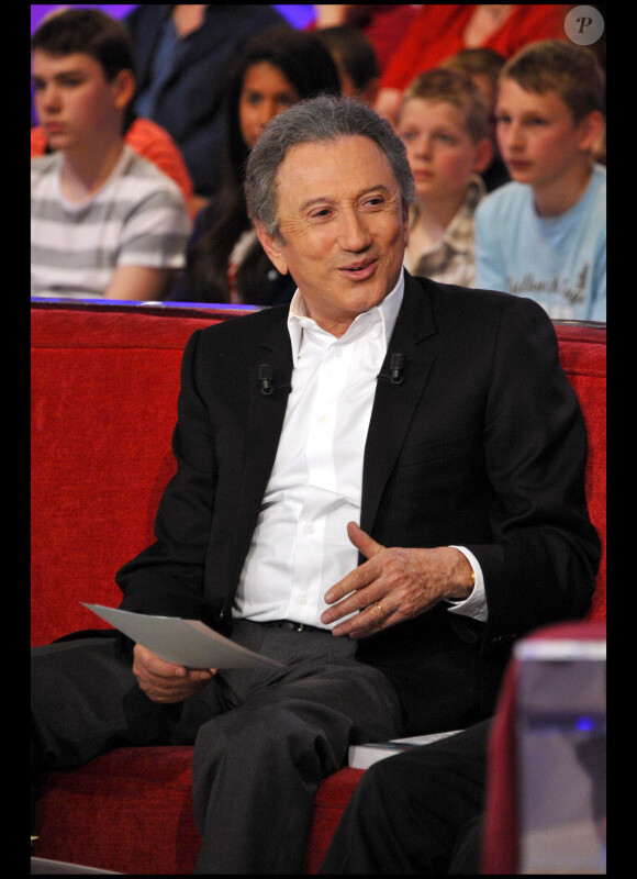 Michel Drucker lors de l'enregistrement de l'émission Vivement Dimanche spéciale Italie diffusée le 1er mai 2011