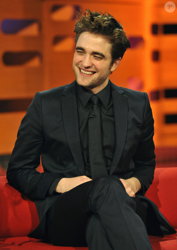 Robert Pattinson lors de l'enregistrement de l'émission The Graham Norton Show à Londres le 3 mai 2011