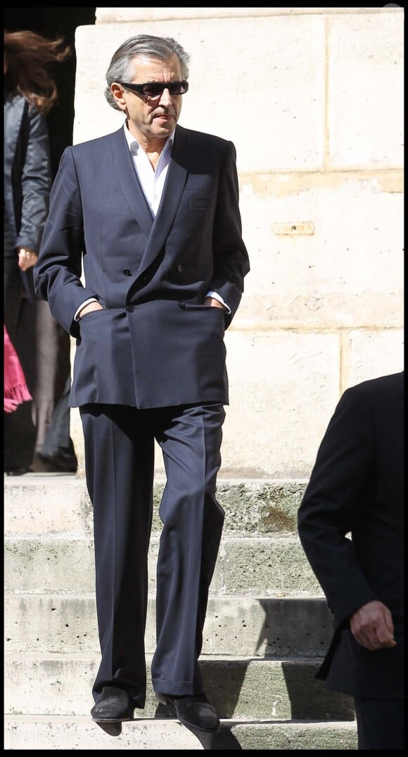 Bernard-Henri Lévy assiste au dernier hommage rendu à Marie-France Pisier, en l'église Saint-Roch, à Paris, le 5 mai 2011.