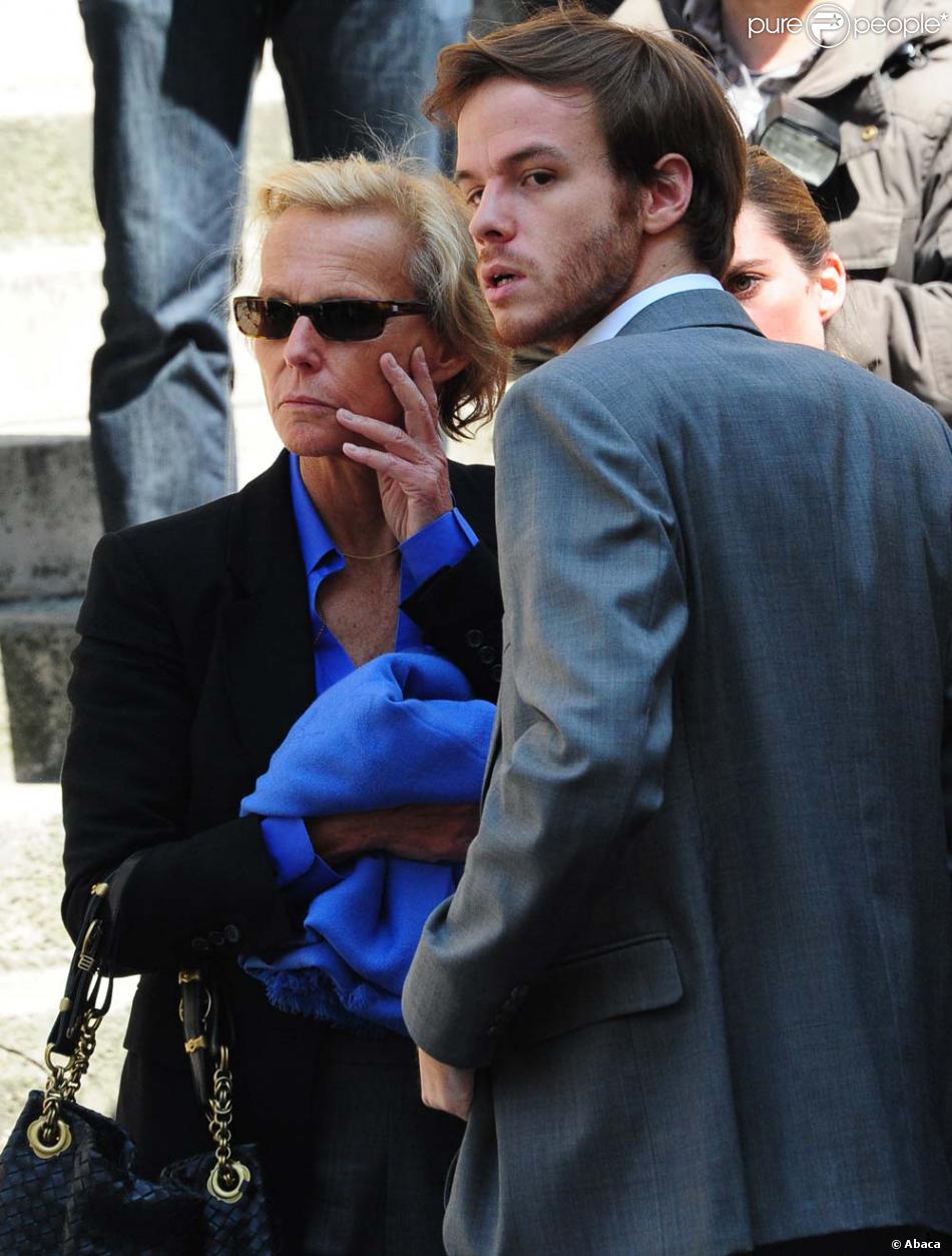 Christine Ockrent Et Son Fils Alexandre Kouchner Assistent Au Dernier Hommage Rendu A Marie France Pisier En L Eglise Saint Roch A Paris Le 5 Mai 2011 Purepeople