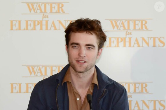 Robert Pattinson à l'occasion de la promotion de De l'eau pour les éléphants, à Sydney, en Australie, le 6 mai 2011.