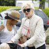 Gwen Stefani fait un peu de shopping avec son fils Zuma, à Londres (Grande-Bretagne), jeudi 5 mai 2011.