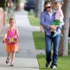 Jennifer Garner et ses filles Violet et Seraphina partent à un goûter d'anniversaire, le 7 mai 2011 à Los Angeles