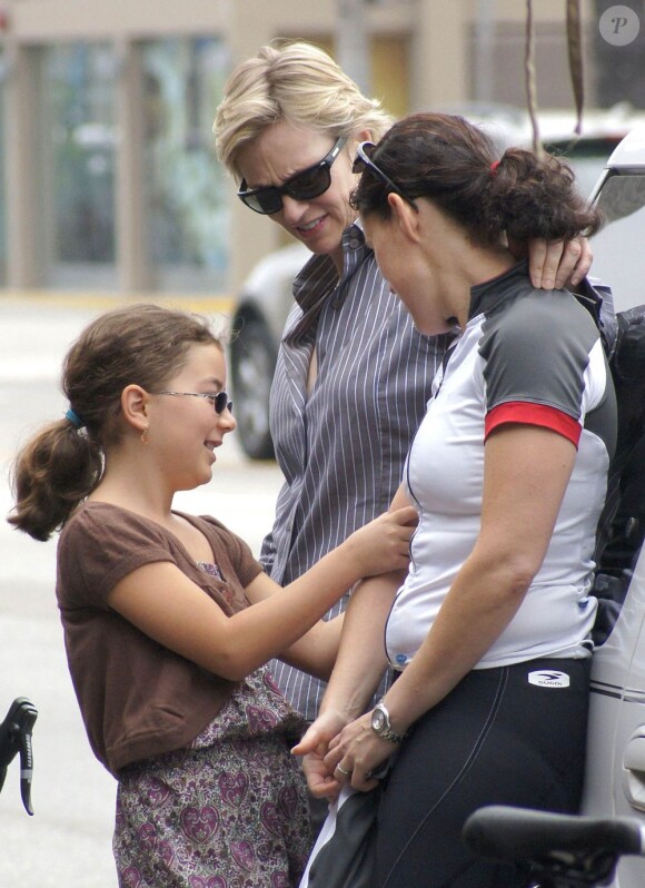 Janes Lynch, sa femme Lara Embry et sa belle-fille Haden Collette, à Los Angeles le 7 mai 2011
