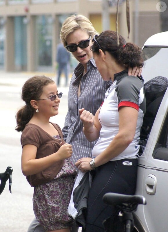 Janes Lynch, sa femme Lara Embry et sa belle-fille Haden Collette, à Los Angeles le 7 mai 2011