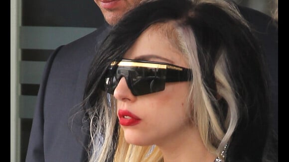 Lady Gaga est à Paris et elle ne voyage pas léger ! Que le Gaga show commence !
