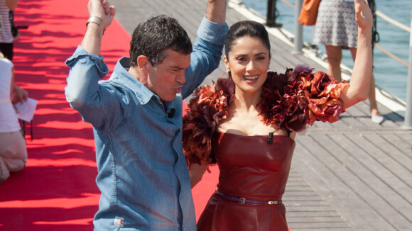 Cannes 2011 : Salma Hayek et Antonio Banderas commencent la fiesta !