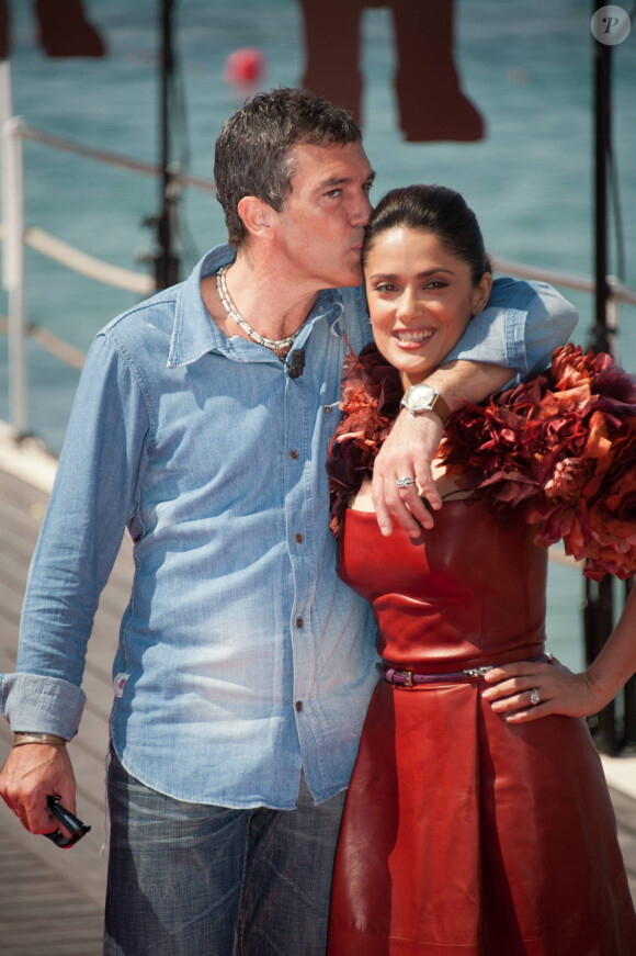 Salma Hayek et Antonio Banderas présentent Le Chat Potté à Cannes le 11 mai 2011, une belle complicité
