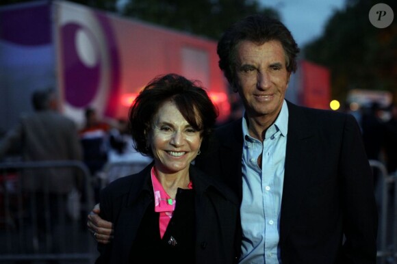 Jack Lang et sa femme Monique au concert en l'honneur des 30 ans de l'élection de François Mitterrand, le 10 mai 2011 sur la place de la Bastille à Paris