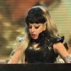 Lady Gaga a chanté live au Graham Norton Show sur la BBC, émission enregistrée à Londres, le 12 mai 2011.