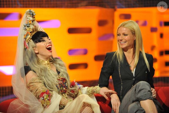 Lady Gaga et Gwyneth Paltrow sont invités du Graham Norton Show sur la BBC, émission enregistrée à Londres, le 12 mai 2011.