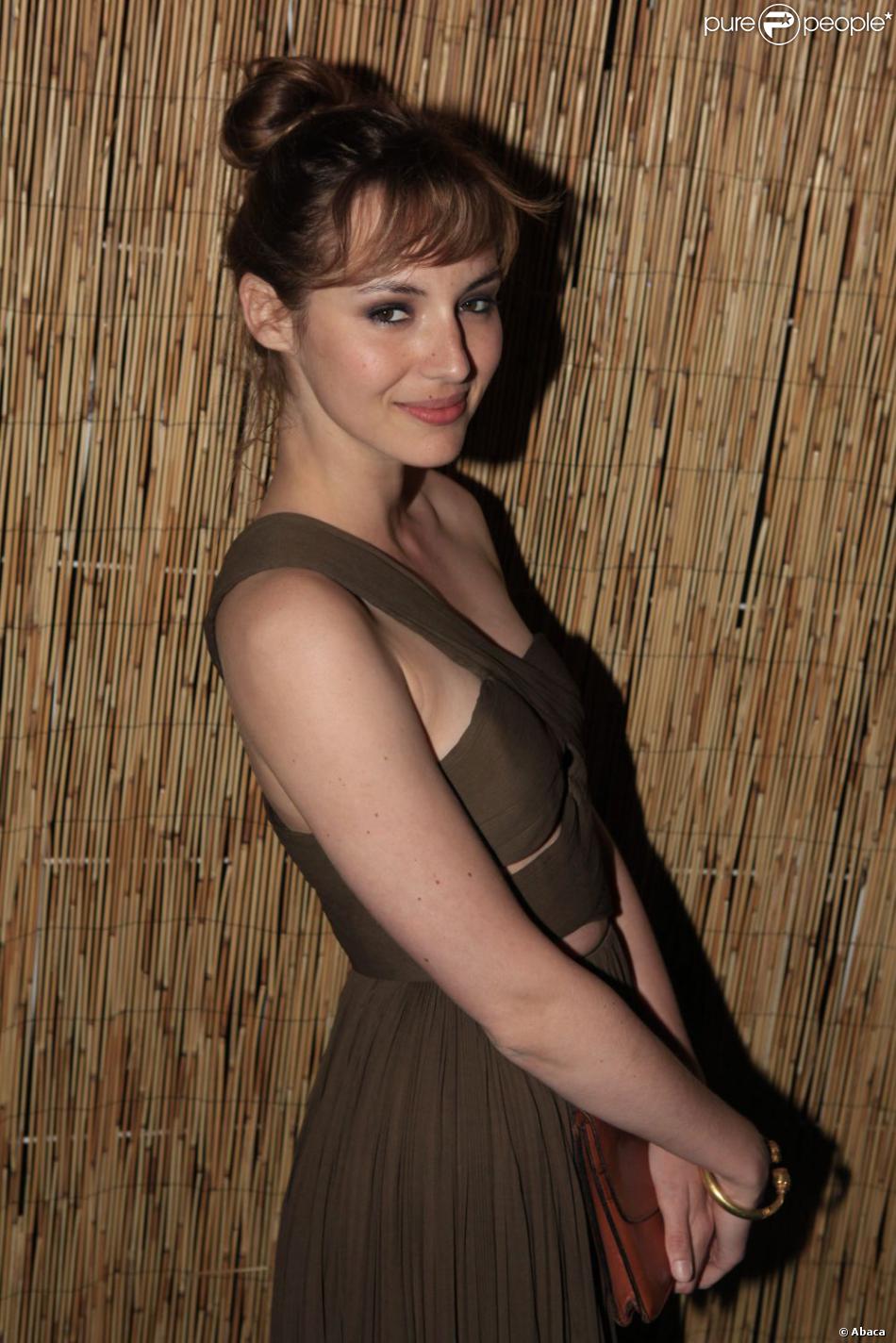 Louise Bourgoin lors de la soirée Canal + sur la place de la Castre sur