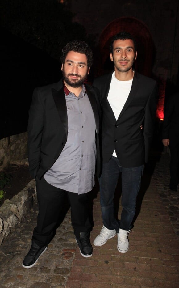 Mouloud Achour et Mustapha el Atrassi lors de la soirée Canal + à Cannes le 13 mai 2011