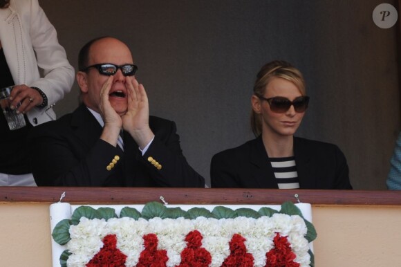 Le prince Albert et Charlene Wittstock, le 17 avril 2011 à Monaco.