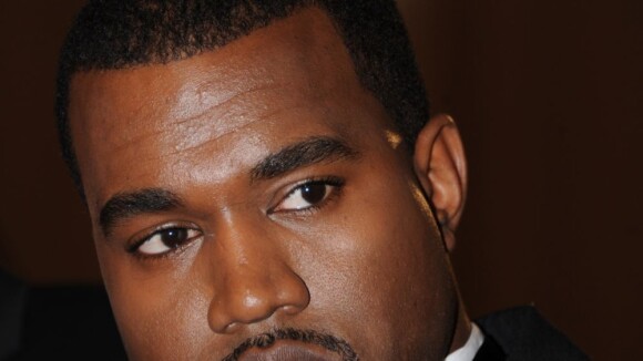 Kanye West : Il dévore sa nouvelle chérie sur son balcon à Cannes !
