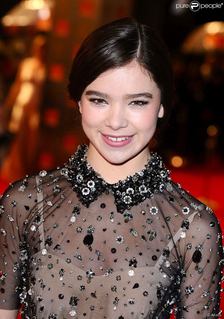 Hailee Steinfeld devient la nouvelle image de la maison Miu Miu