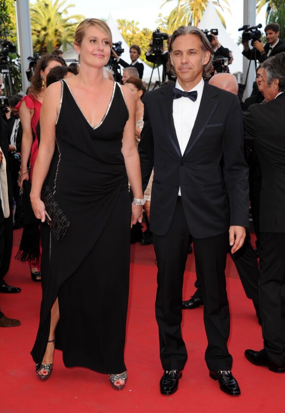 Luana et Paul Belmondo lors de la projection du documentaire "Belmondo, itinéraire...", le 17 mai 2011, dans le cadre du 64e festival de Cannes.