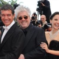 Cannes 2011 : Antonio Banderas, charmeur et charmé par la superbe Elena Anaya !