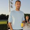 Le 19 mai 2011, on a vu Michaël Llodra tourner au jus d'orange, lors du lancement du magazine Happy life du Club Med. Mais le tennisman est également passionné de vins !