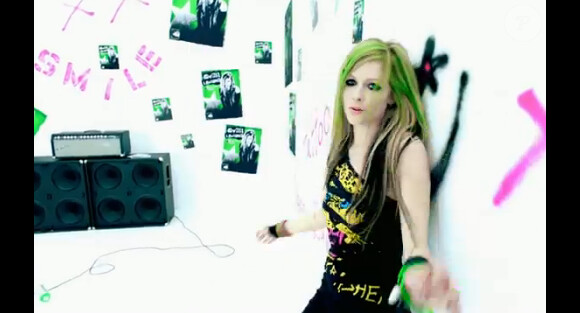 Avril Lavigne dans le clip Smile.