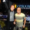 Jean-Roch pose aux côtés de Apl.de.ap (Black Eyed Peas), au VIP Room de Cannes, lors du Festival de Cannes 2011.