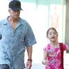 Michael Douglas est toujours aux petits soins avec sa fille Carys Zeta et son fils Dylan Michael. New York, le 25 mai 2011