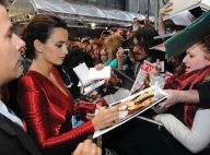 Les pirates Penélope Cruz et Johnny Depp avec leurs fans à travers le monde !