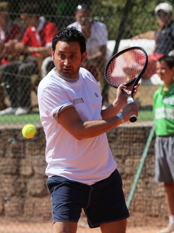 Cyril Hanouna jouera en demi-finale contre Arnaud Lemaire lors du Trophée des Personnalités organisé par Framboise Holtz à Roland Garros, le 1er juin 2011