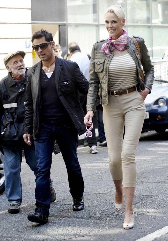 Brigitte Nielsen et son mari, à Londres, le 4 mai 2011. 