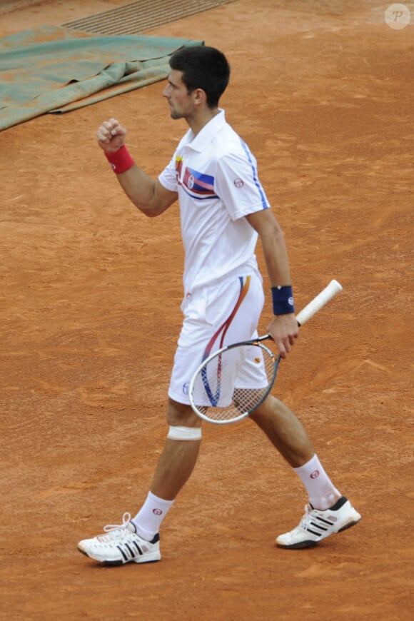 Novak Djokovic est battu par Federer en demi-finale de Roland-Garros, le 3  juin 2011