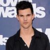 Taylor Lautner lors des MTV Movie Awards qui se sont tenus au Gibson Theatre de Los Angeles, le 5 juin 2011.