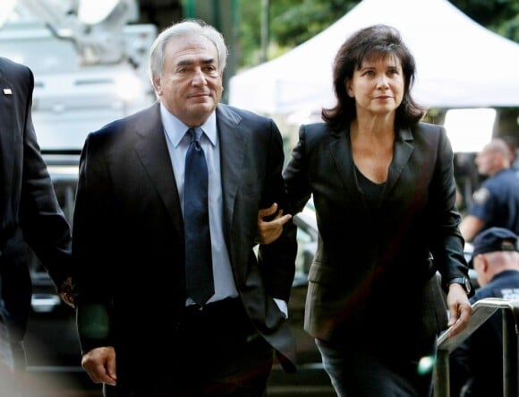 DSK et son épouse arrivent au tribunal pénal de New York. 6 juin 2011