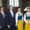 Le 6 juin 2011, la famille royale suédoise n'a pas manqué à la tradition et s'est rassemblée pour la fête nationale. Petit nouveau dans le portrait de famille : le prince Daniel, mari de la princesse Victoria depuis le 19 juin 2010.
