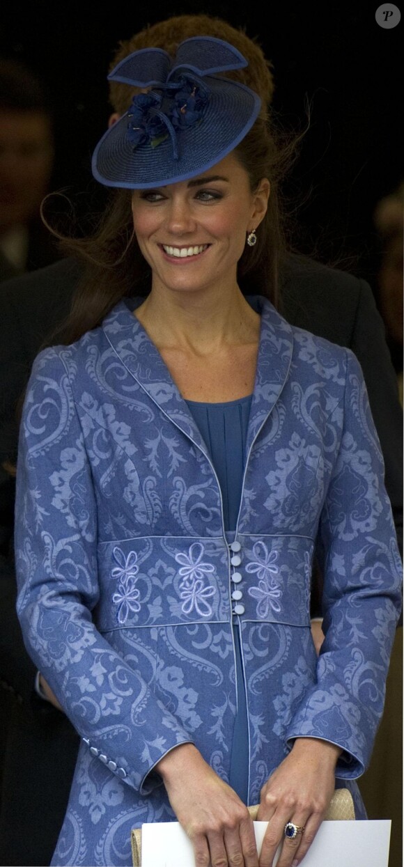La princesse Catherine Middleton à la chapelle George du Château de Windsor pour l'anniversaire du duc d'Edimbourg qui célèbre ses 90 ans le 12 juin 2011