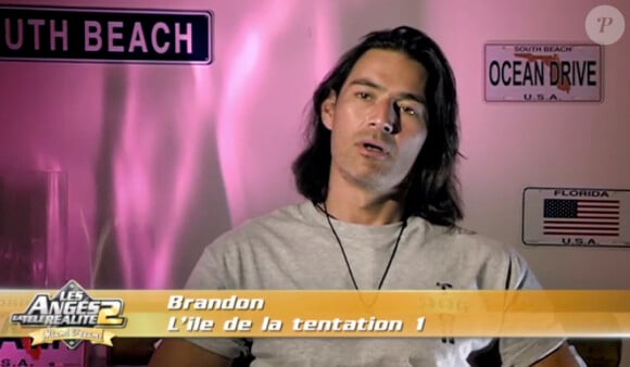 Séquence nostalgie pour Brandon, après avoir revu Diana, son ex (Episodes des Anges de la Télé-Réalité - Miami Dreams du lundi 13 juin).
