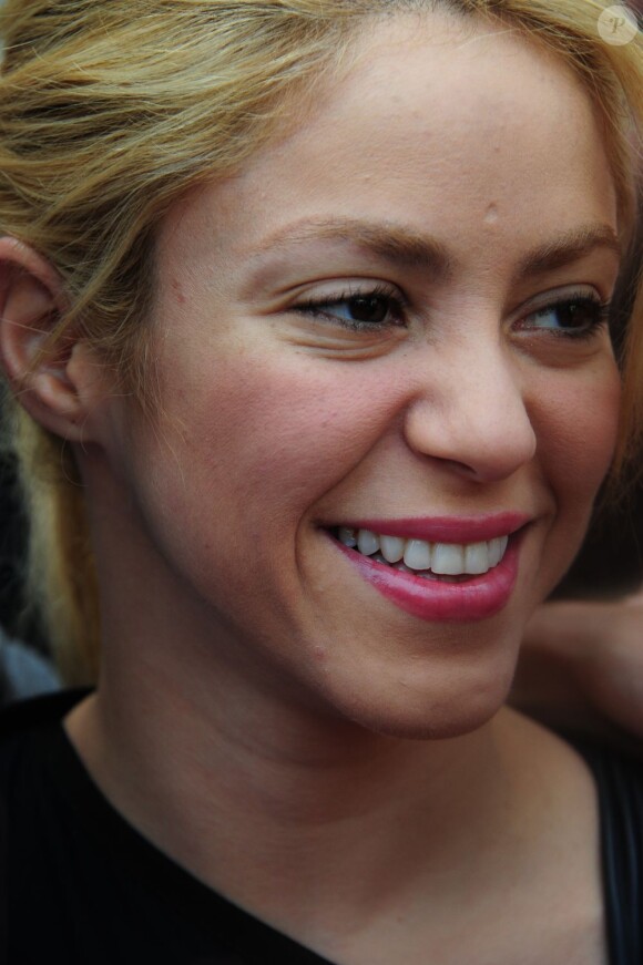 Shakira et son amoureux Gerard Pique sortent du Ritz le 15 juin 2011 à Paris
