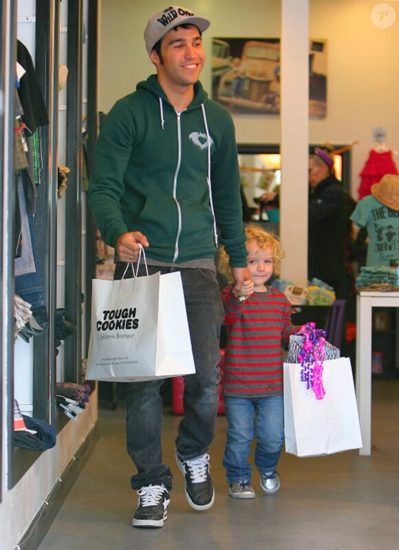 Pete Wenz et son ex-épouse avec leur fils et des amis le 9 juin, une superbe journée en famille !