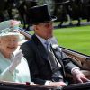 Le Royal Ascot 2011 a débuté, évidemment en grande pompe, le 14 juin 2011. La reine Elizabeth II et son époux le duc d'Edimbourg ont fait leur arrivée en carrosse, comme le veut la tradition.