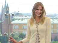 Cameron Diaz : Après ses jolies gambettes dénudées, elle les exhibe en caleçon
