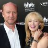 Paul Haggis et Frances Fisher lors de la soirée de lancement de l'opération ''Une bague pour sauver un enfant à Haïti" de l'association Artists for Peace and Justice le 15 juin 2011 à Beverly Hills