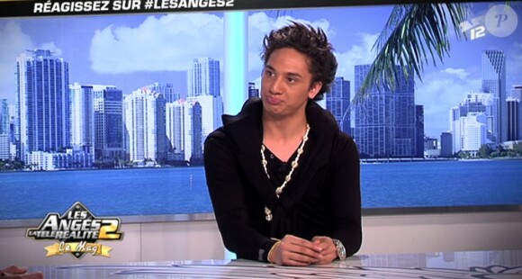 Flo'Ga, toujours aussi exubérant, sur le plateau des Anges de la télé-réalité 2 : Miami Dreams, vendredi 17 juin 2011 sur NRJ 12.