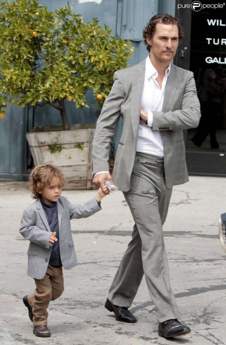 Matthew McConaughey et son fiston Levi accordent souvent leurs tenues  