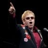 Elton John, un papa looké et original !