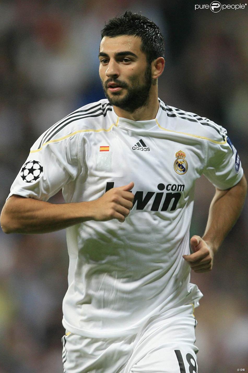 Raul Albiol, défenseur du Real, s'est marié Purepeople