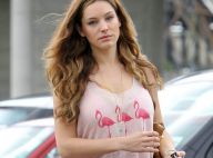 Kelly Brook : le visage creusé, elle peine à remonter la pente...