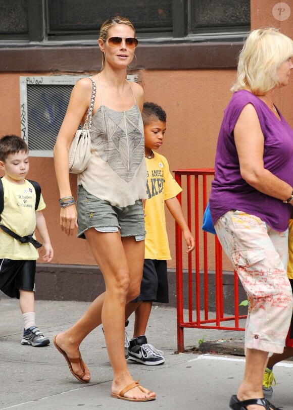 Heidi Klum entourée de sa maman et de ses enfants lors d'une balade à New York le 21 juin 2011