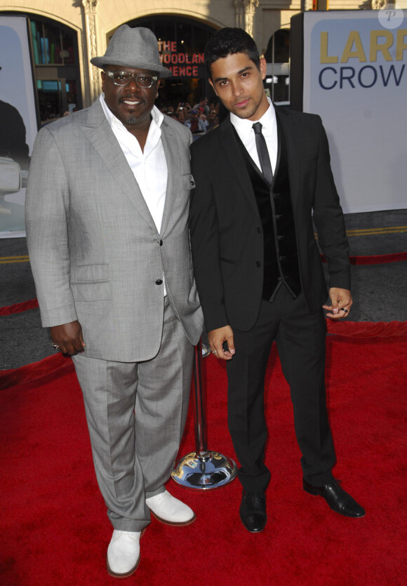 Cedric The Entertainer et Wilmer Valderrama lors de l'avant-première du film Il n'est jamais trop tard à Los Angeles le 27 juin 2011