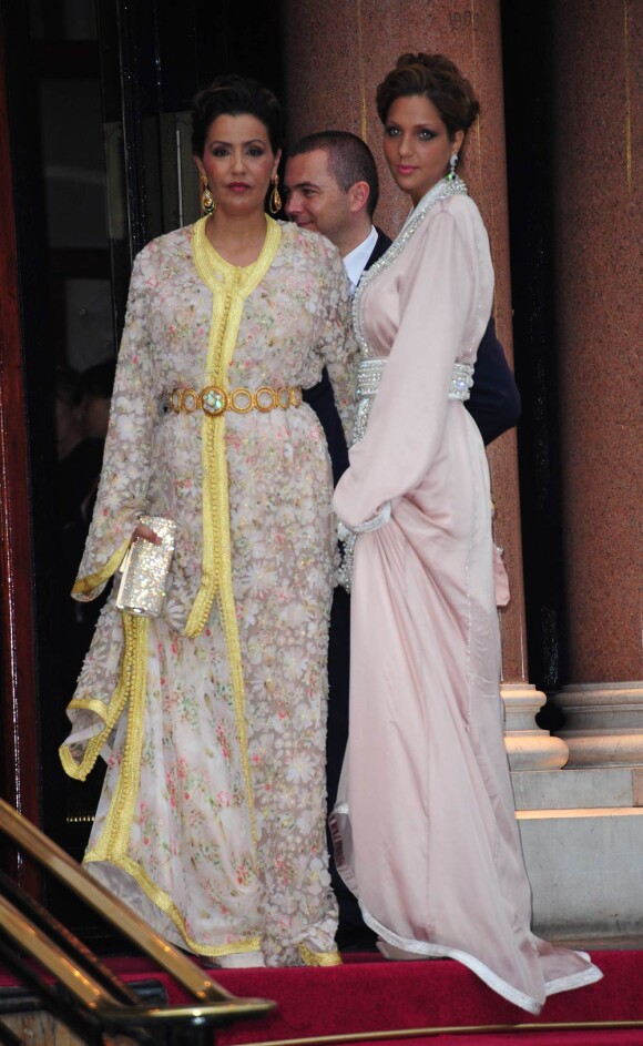 La princesse Lalla Meryem représentait son frère le roi Mohammed VI du Maroc au mariage du prince Albert et de la princesse Charlene, le 2 juillet 2011 à Monaco. Sa fille, Lalla Sukaïna, l'accompagnait et n'est pas passée inaperçue...