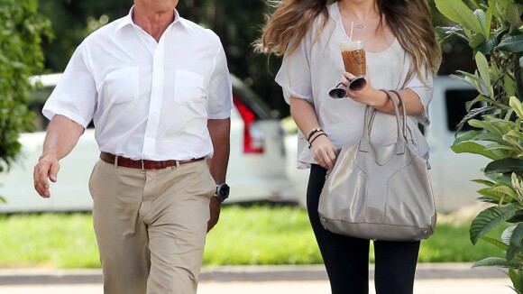 Arnold Schwarzenegger déjeune avec sa fille aînée et revoit son fils illégitime