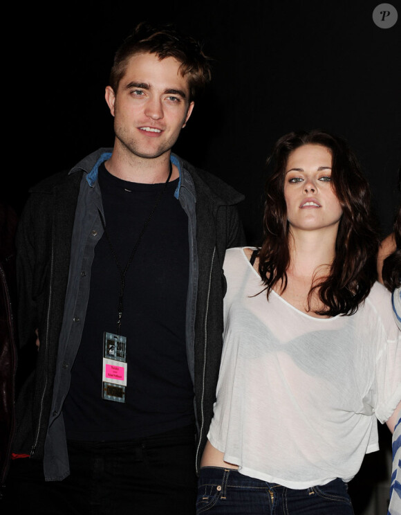 Robert Pattinson et Kristen Stewart lors de la promotion au Comic-Con de Twilight le 21 juillet 2011 à San Diego aux Etats-Unis